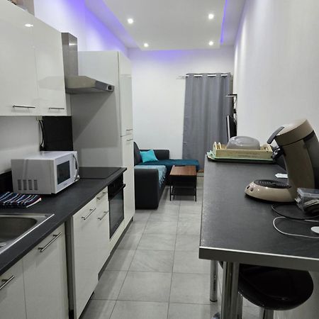 Appart 40M2 Independant, Confortable Avec Terasse 류넬 외부 사진