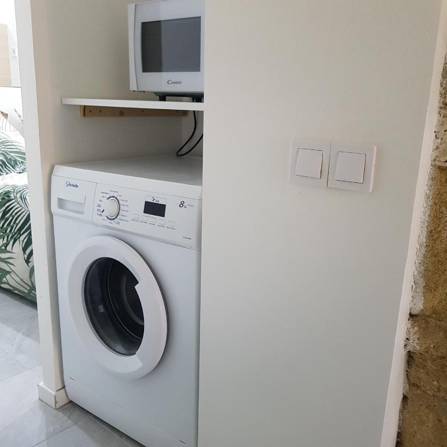 Appart 40M2 Independant, Confortable Avec Terasse 류넬 외부 사진